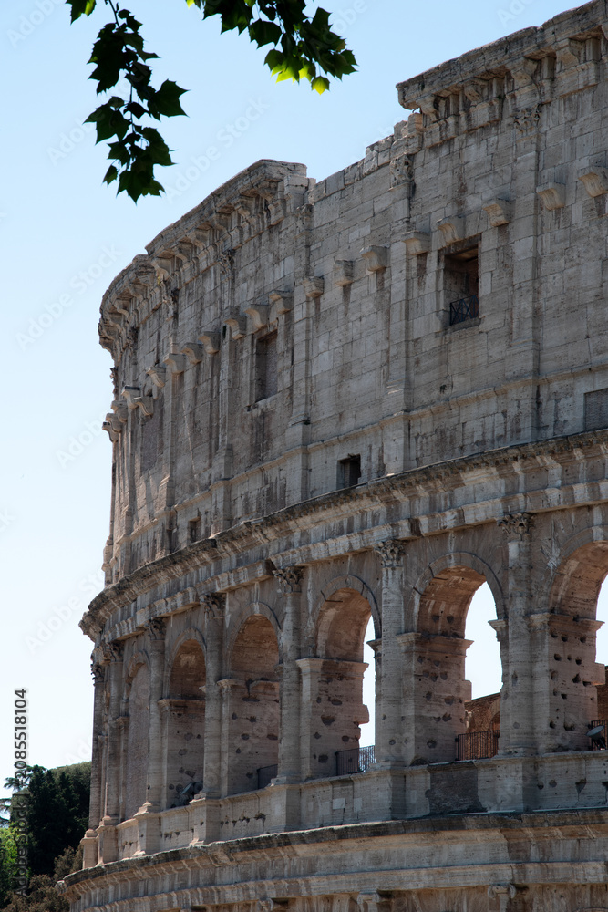 Obraz premium Ancient Rome landmarks and architectural details including the Colosseum, Pantheon, Roman Forum and Basilica of Saint Clare in Assisi, Italy