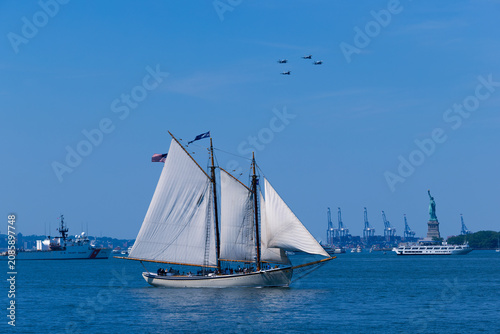 Quadro su tela sailing in the bay