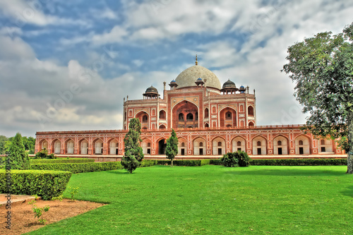 Photos Humayun's tomb of the Mughal Emperor Humayun in Delhi, India.