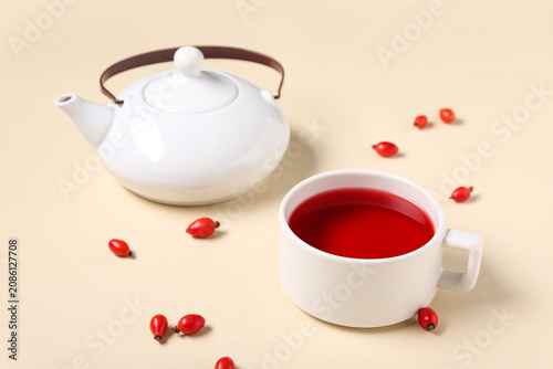 Cup and teapot of hot rose ...