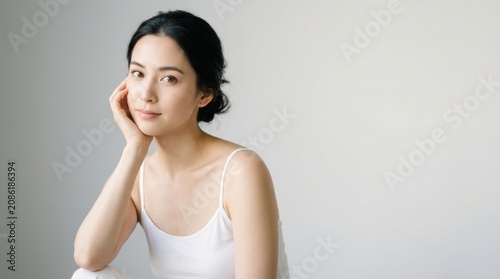 Portrait of a beautiful young asian woman with natural makeup