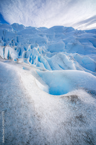Tableau sur toile Perito moreno glacier patagonia los glaciares national park blue ice wall under