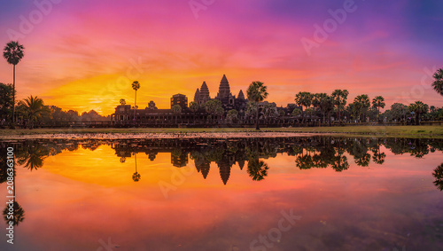 Angkor Wat Sunrise Reflection | Cambodia Landmark | Stunning Sky