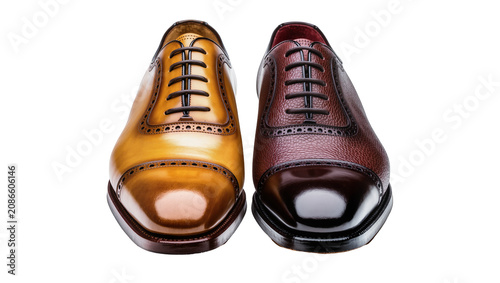 Foto Two Oxford dress shoes one tan and one burgundy, with brogue detailing