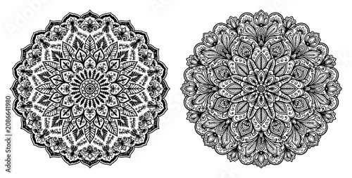 Bild auf Leinwand Floral mandala ornaments set with intricate geometric patterns in detailed line