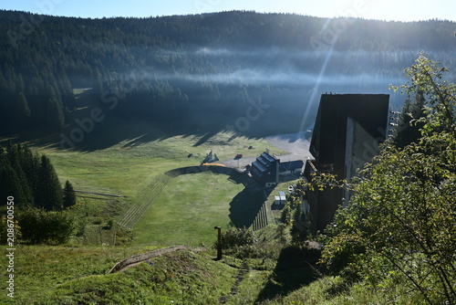 Fotografie Hotel Igman – Abandoned Brutalist Yugoslav architecture Olympic Hotel in Bosnia