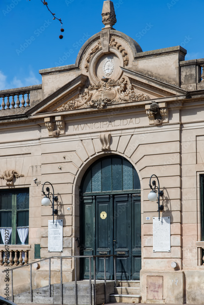Fototapeta premium old building facade