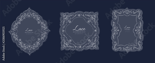 Foto Set of whimsical floral lace frame