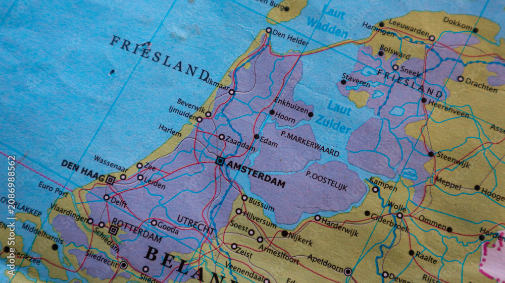 Obraz premium Map of the Netherlands with capital Amsterdam highlighted, close up geographic or political map illustration.