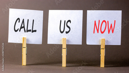 Canvas-taulu Call us now words symbol