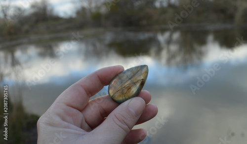  Labradorite gold on the lagoon 