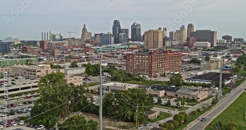 Kansas City Missouri Aerial v23 speed ramping drone flying forward contrast shot from low rise buildings area toward high rise skyscrapers - Shot with Inspire 2, X7 camera - August 2020