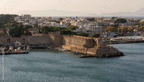 Konstfotografi Vista panorámica de Rodas, histórica ciudad costera amurallada