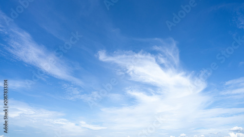 Bild auf Leinwand Blue sky and white cirrocumulus clouds texture background