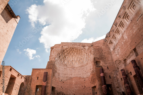 Canvastavla Open-air interior of ancient Roman brick ruins with large semicircular apse and