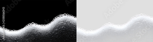 Quadro su tela Bubbles rise on a transparent background during a moment of cleaning or washing