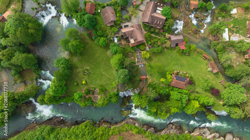 Fotografía Drone captures beautiful canyon village of Rastoke near Slunj