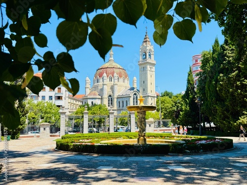 Iglesia de San Manuel y San Benito