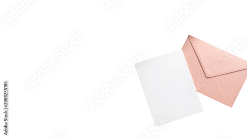 Foto Blank white sheet of paper with pastel pink envelope isolated on transparent bac