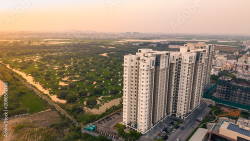 Cuadro en lienzo Residential towers, high rise living culture in India