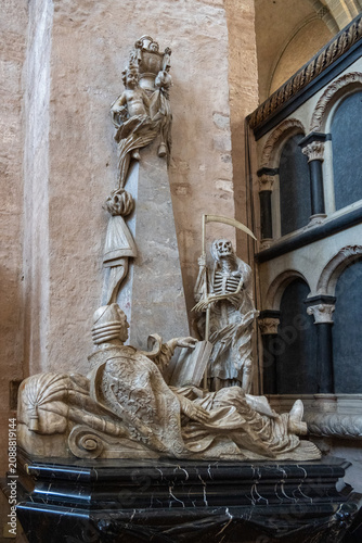 Принти на полотні Memento mori funerary monument in Trier Cathedral
