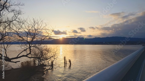 びわ湖の夕暮れ