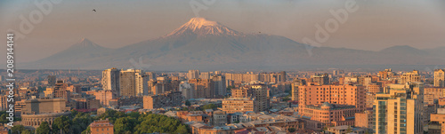 Cuadro en lienzo Panoramic Yerevan city view with Opera house and mount Ararat at sunset with cop
