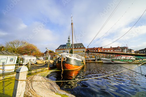 Fotografía View of the landscape near the harbor in Emden