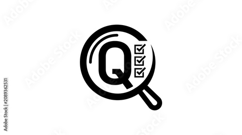 Tableau sur toile Magnifying glass with letter Q.