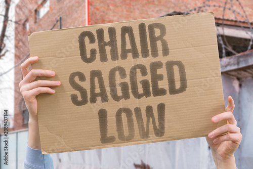 Cuadro en lienzo "Chair sagged low" Seat became too low