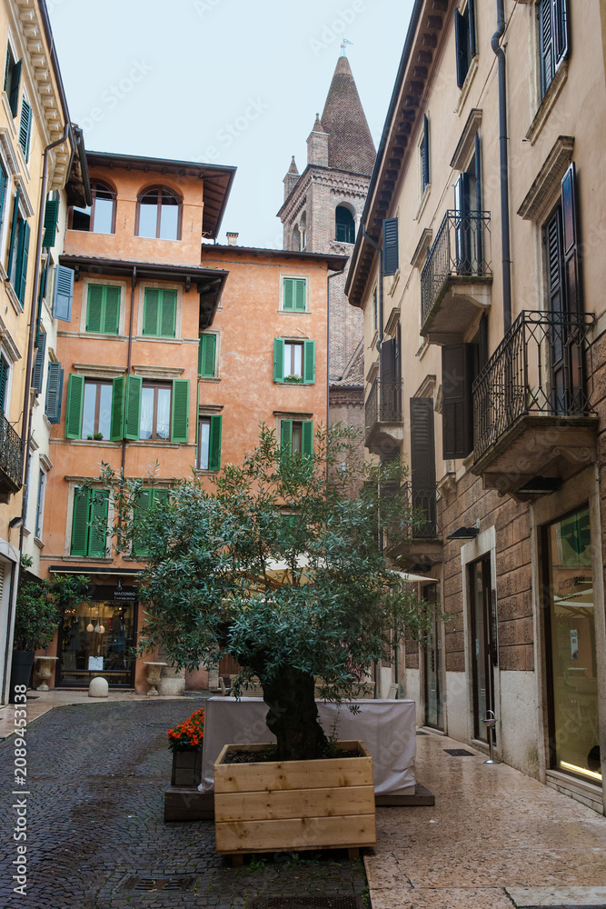 Fototapeta premium Via Scudo di Francia, Verona, Italy: a quiet street in the Città Antica (old town)