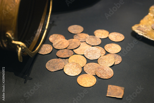 Tableau sur toile antique copper coins, a hoard exhibit at a money exhibition, numismatics and cur