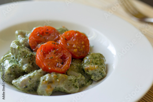 Foto Homemade Eggplant Gnocchi with Chicory Pesto Sauce