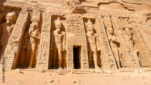 Принти на полотні The Temple of Nefertari and the goddess Hathor near the Temple of Ramesses II at Abu Simbel, in southern Egypt, Nubia