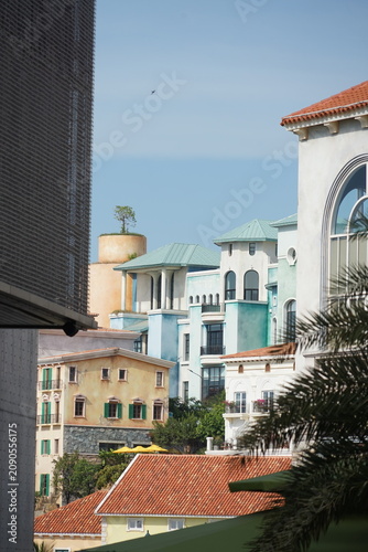 Sunset Town in Phu Quoc Vietnam, mediterrane Stadt an der Seilbahnstation