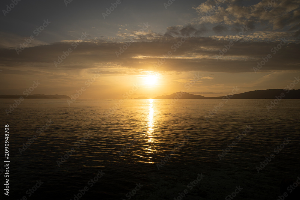 Fototapeta premium Sunrise @ Arborek Island, Indonesia
