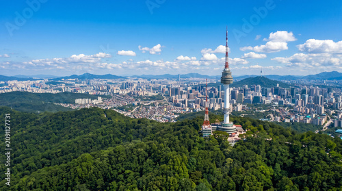 제목:
Seoul City Skyline With Namsan Tower