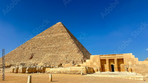 Obraz na plátně The majesty of the Egyptian pyramids, Cairo, Giza