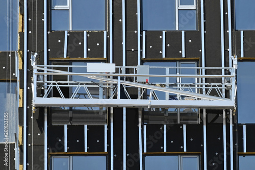 Obraz na plátně Suspended Platform (ZLP) for thermal insulation works