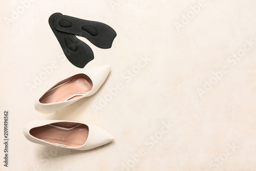 Female shoes with orthopedi...