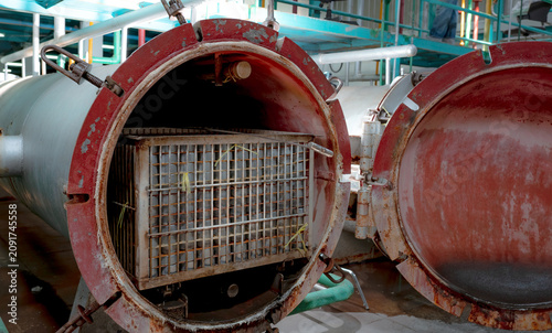 Fotografie High-pressure processing or high hydrostatic pressure machine for food product