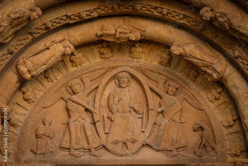 Fotografie Maiestas enthroned with a seraph and a cherub holding the mandorla,, Church of S