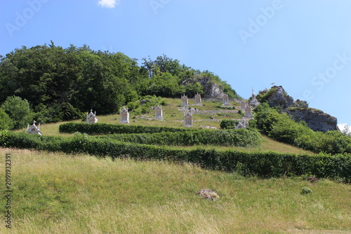 Sombacour (Val d'Usiers)  : chemin de croix du mont Calvaire