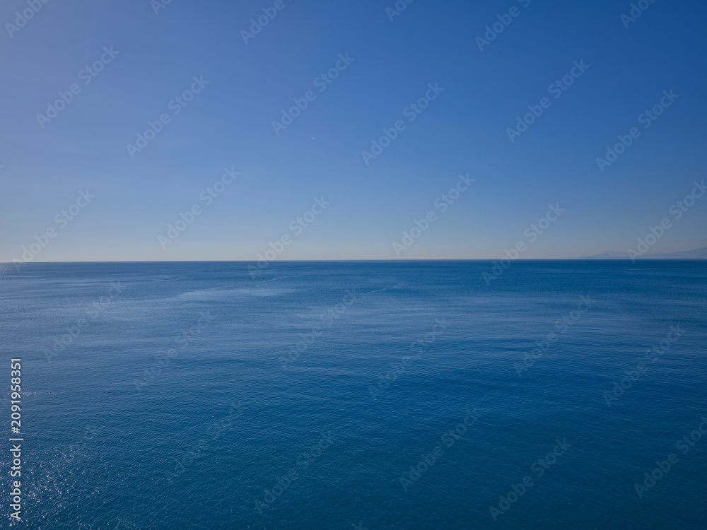 Fototapeta premium Beautiful sunny seascape with clear blue sky