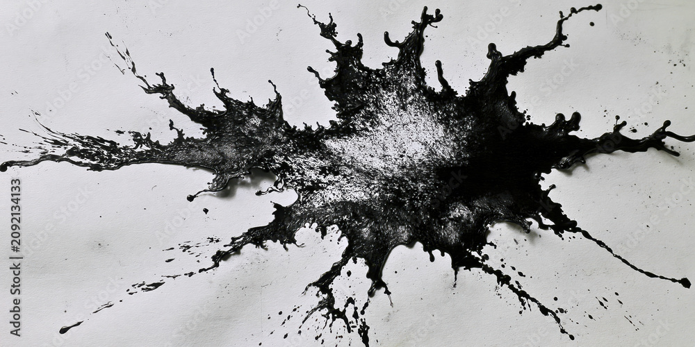 Obraz premium Abstract ink splash on white background