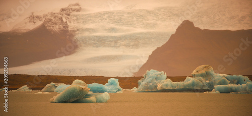Photos Jökulsárlón, a breathtaking glacial lagoon in southeast Iceland