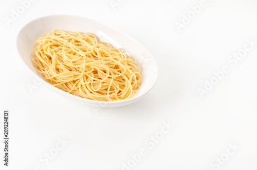 ソースをかける前のスパゲッティ