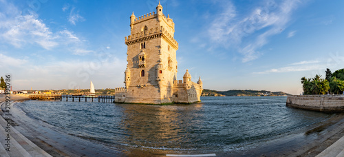 Obraz na płótnie views around Belem Lisbon at sunset