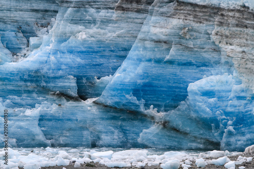Cuadro en lienzo Alaska Tidewater Glacier with Dramatic Ice Formations and Crevasses