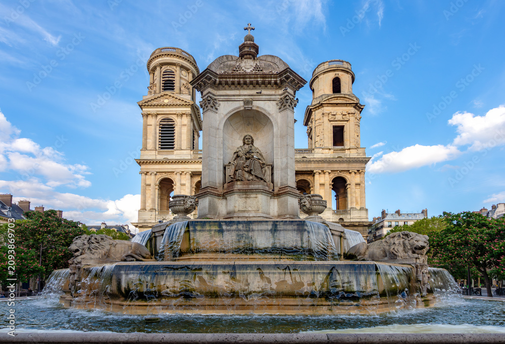 Fototapeta premium Church and fountain of Saint-Sulpice in Paris, France